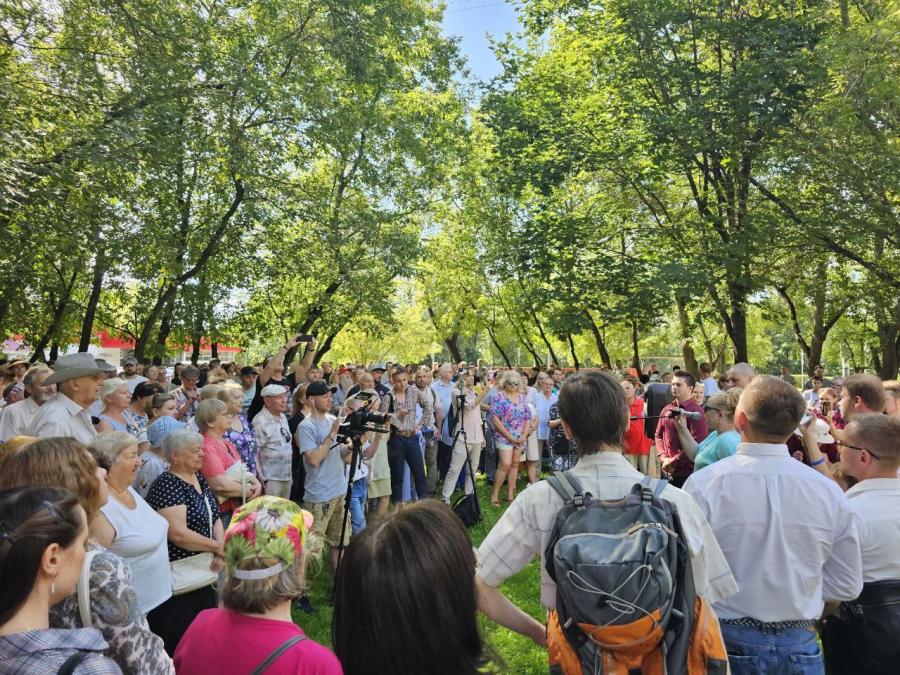 «Сохранить зелёные лёгкие Москвы!»: Анастасия Удальцова провела масштабную встречу с избирателями