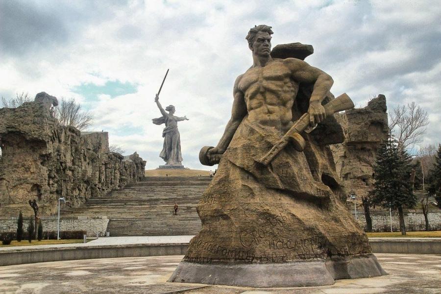 «РИАМО»: Николай Харитонов напомнил о подвиге Красной армии под Сталинградом