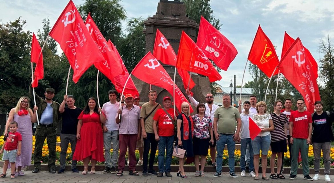 У Победы крылья красные!