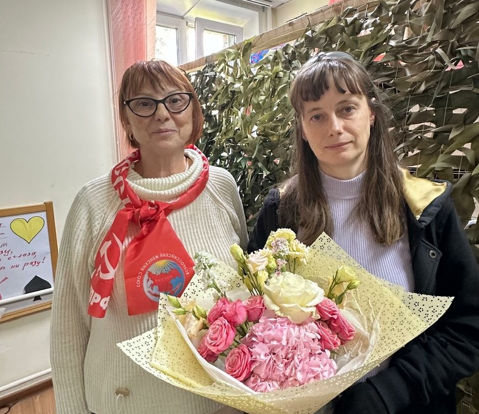 Красный букет Надежды