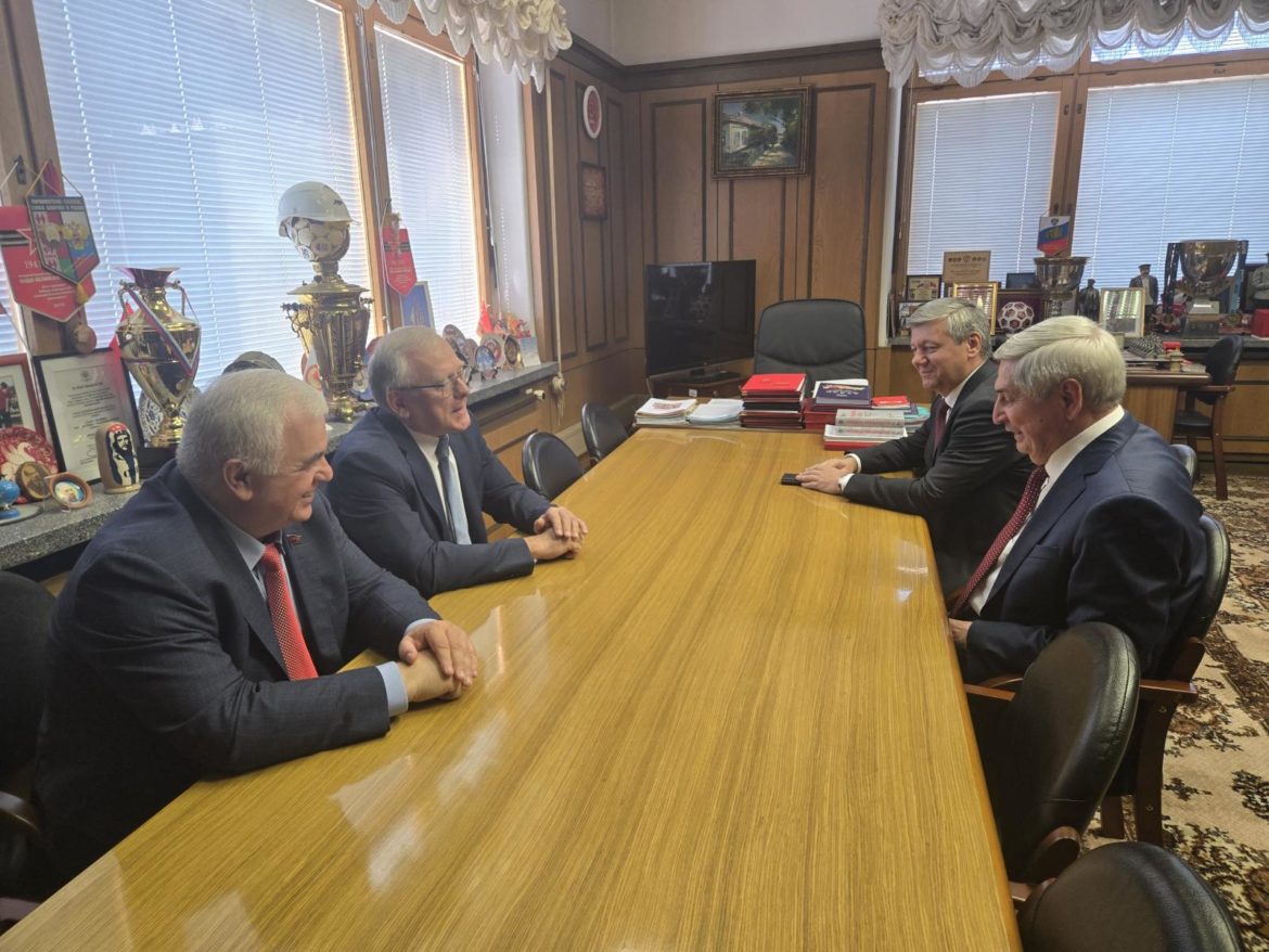 Встреча представителей руководства КПРФ с Послом России в КНДР