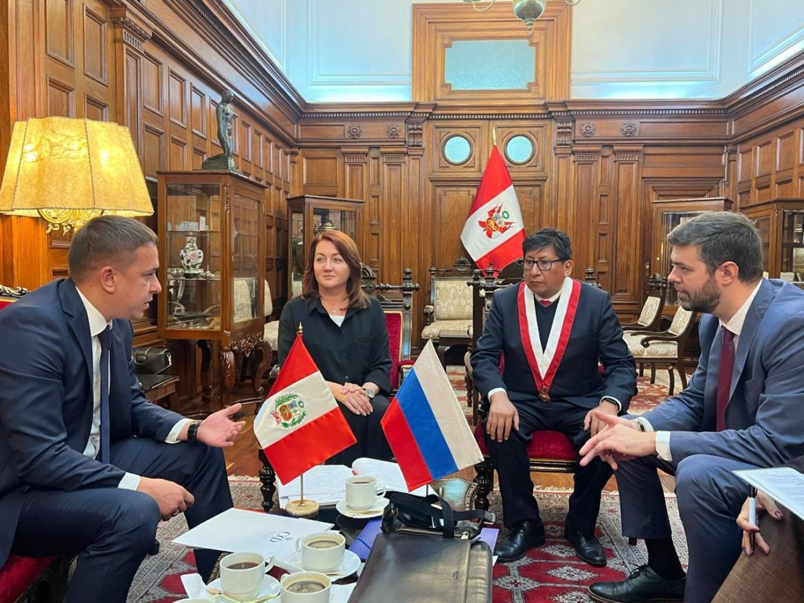 Айрат Гибатдинов: «От Москвы до Лимы — за союз народов и против фашизма»