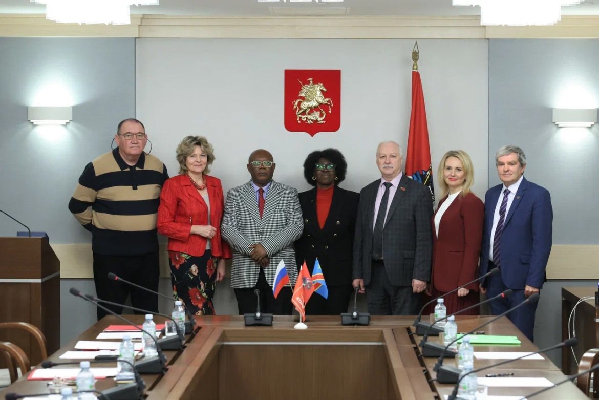 Делегация ДР Конго в Мосгордуме и МГК КПРФ: образование, индустриализация и союз суверенных народов