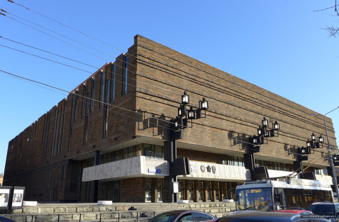 Права на ошибку во МХАТе больше нет