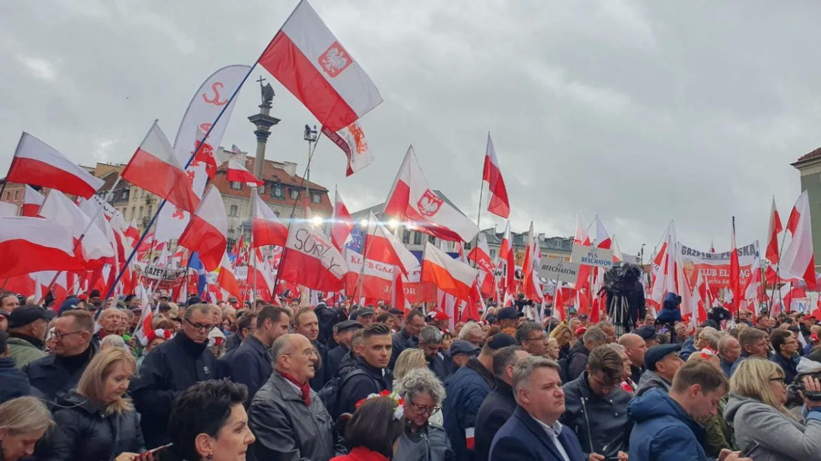 Планета протестует