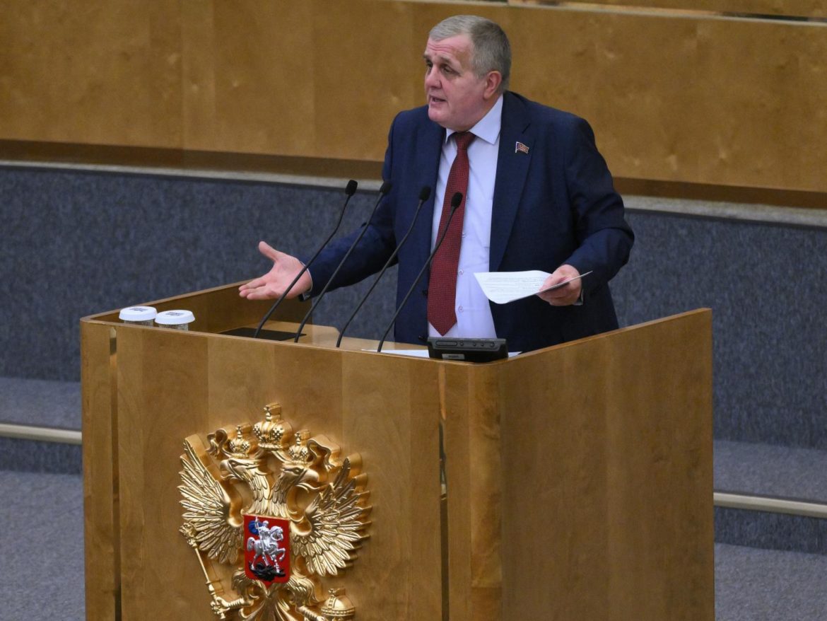 Николай Коломейцев выступил с трибуны Госдумы в рамках «правительственного часа»