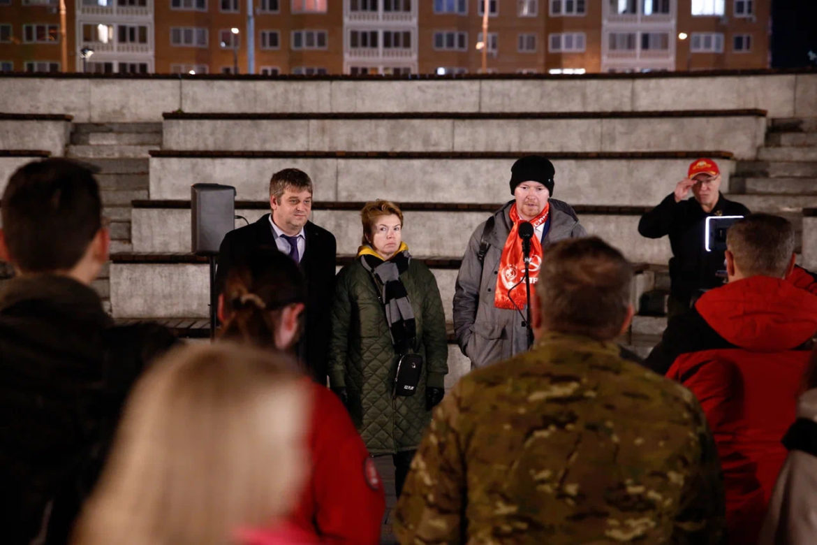 Денис Парфенов в Некрасовке: против платных парковок, роста тарифов ЖКХ и закатывания денег в асфальт!