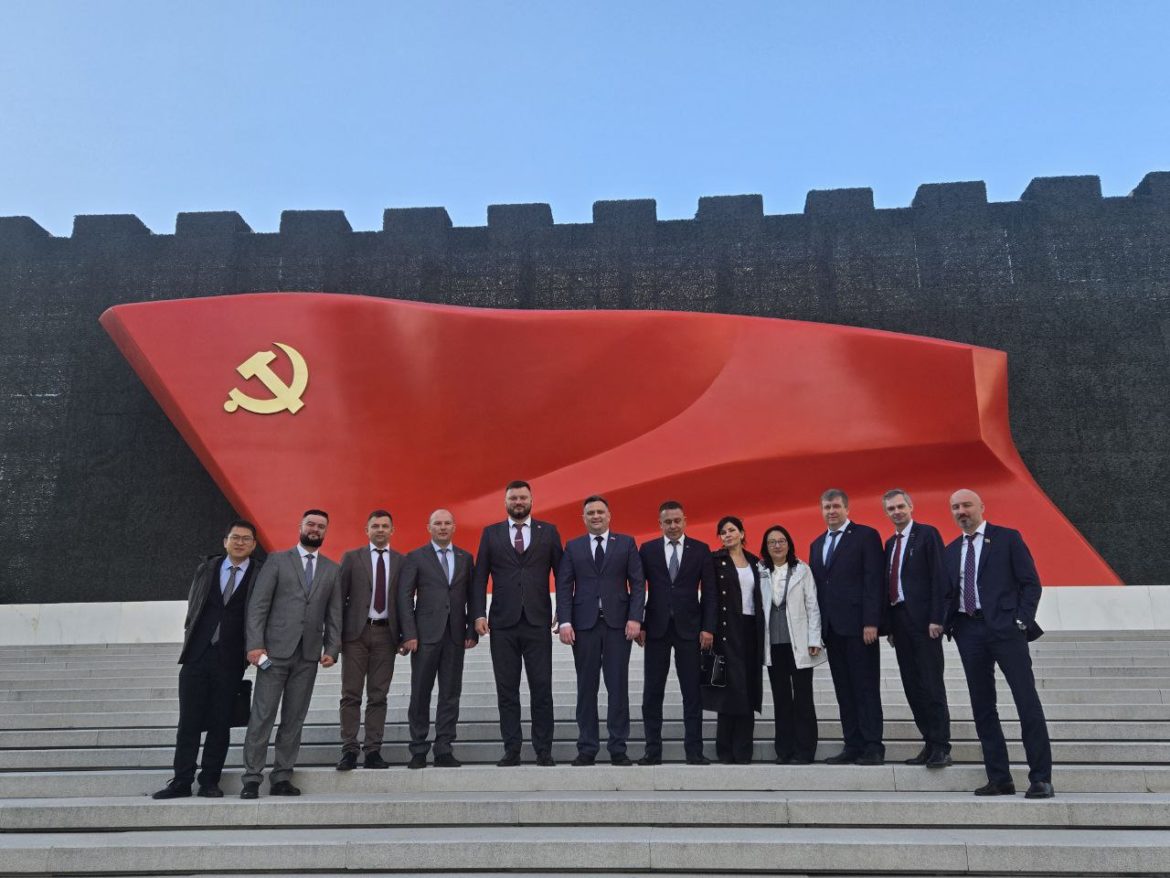 Дни братства и взаимного обучения: делегация КПРФ с визитом в Китае