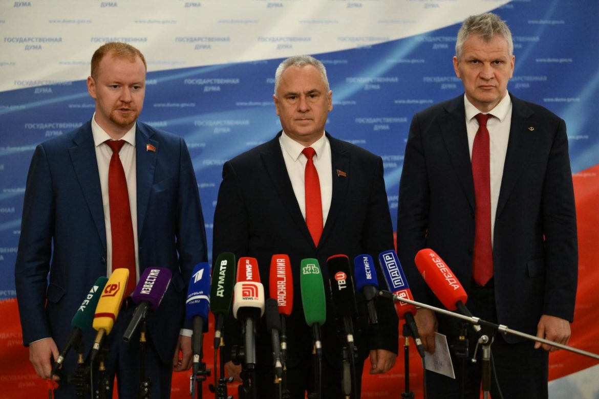 Денис Парфенов, Евгений Бессонов и Алексей Куринный выступили перед журналистами в Госдуме