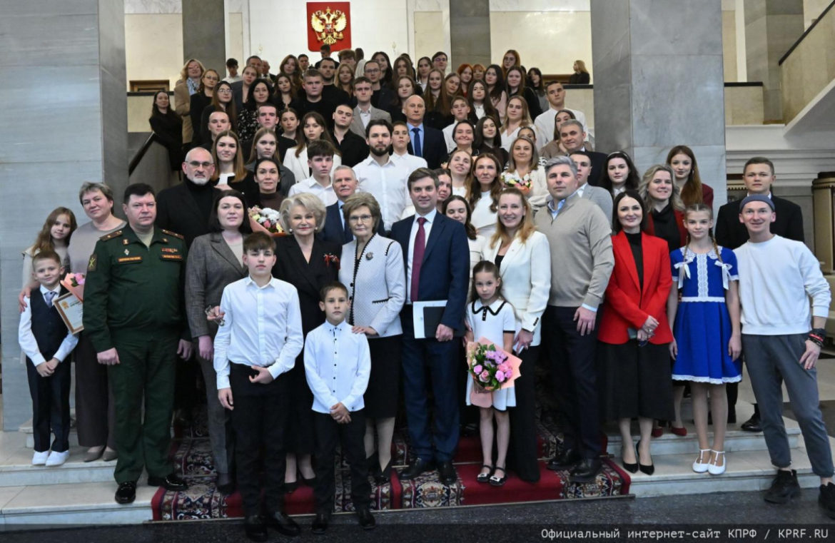 Низкий поклон вам, матери-героини
