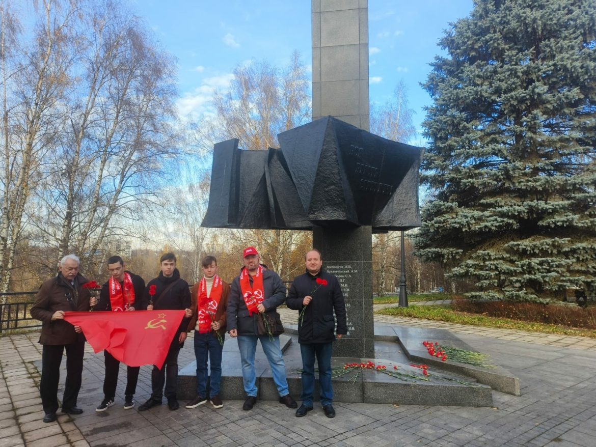 Память о борцах за Советскую власть бессмертна!