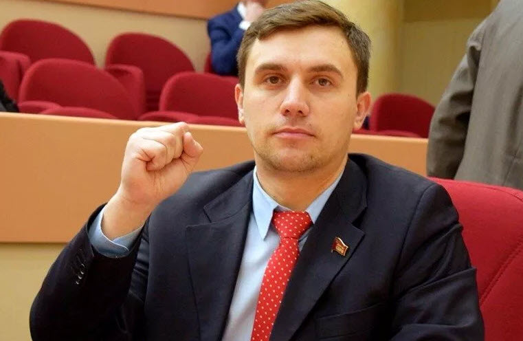 Член ЦК КПРФ Николай Бондаренко дал резкий комментарий по поводу нового «шоколадного» ГОСТа