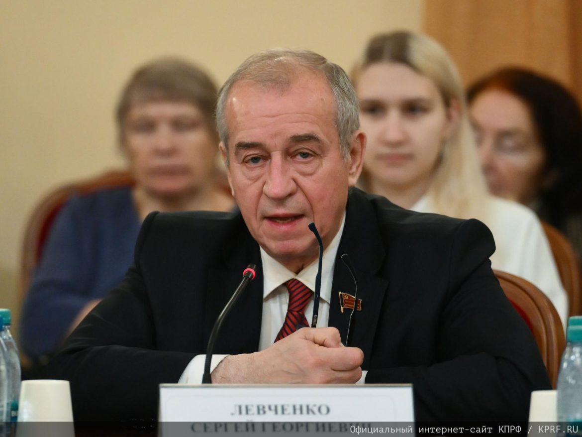 Сергей Левченко: «Надо использовать международный опыт для совершенствования законодательства об охране озера Байкал»