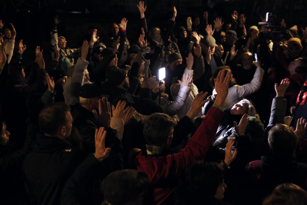 Нет коммерциализации парковок! (фоторепортаж)