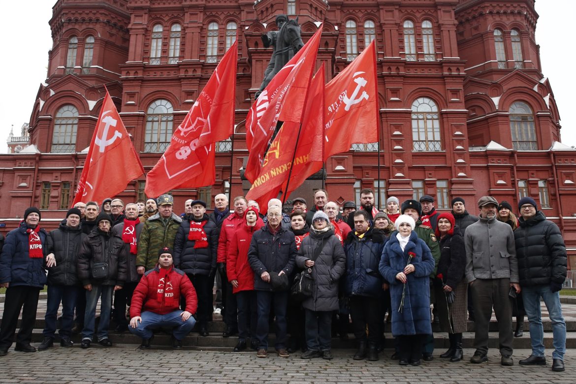 Делу Иосифа Сталина верны! (фоторепортаж)