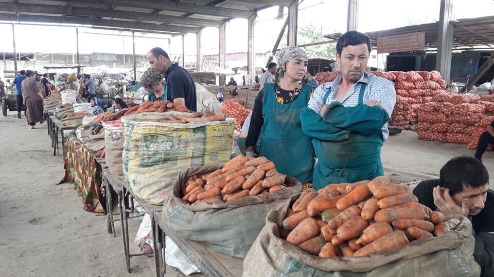 «Параллельная реальность» официоза