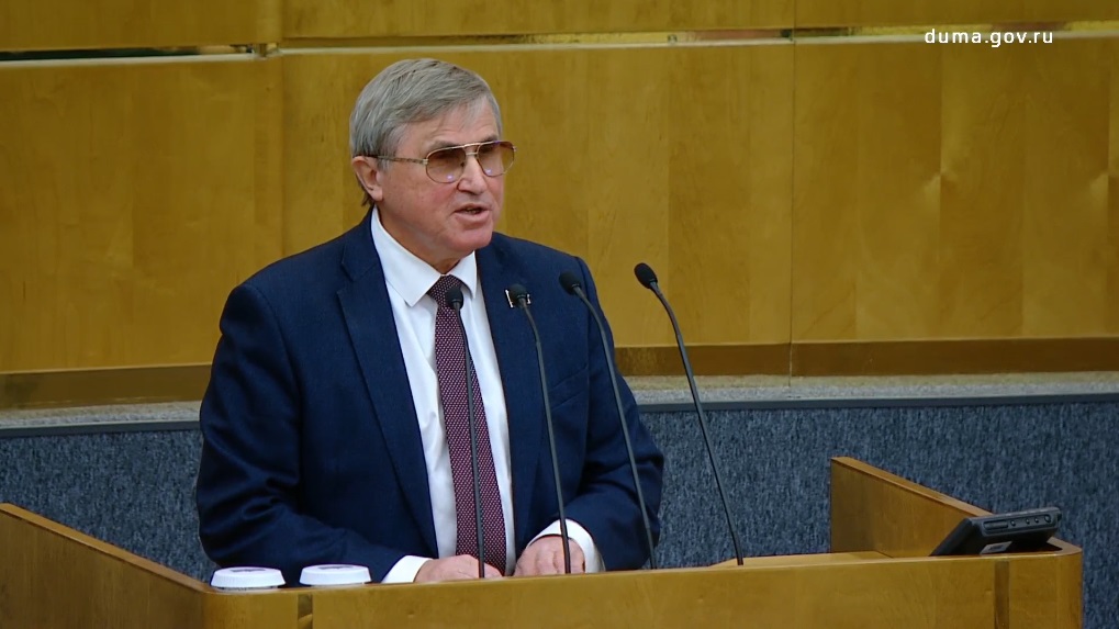 Олег Смолин: «Знания, как и небеса, должны принадлежать всем»