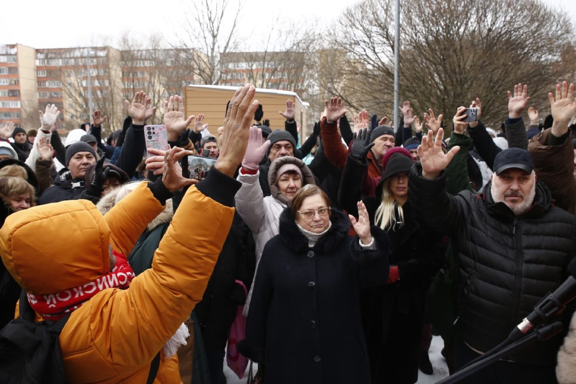 Жители Новокосино против платных парковок!