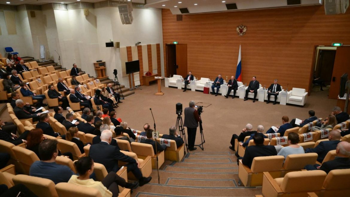 Г.А. Зюганов провел заседание фракции КПРФ в Госдуме 2 декабря 2025 года