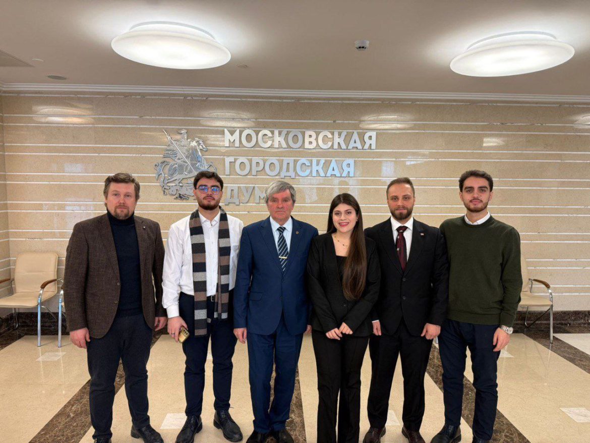 Студенты Ливана на экскурсии в Мосгордуме