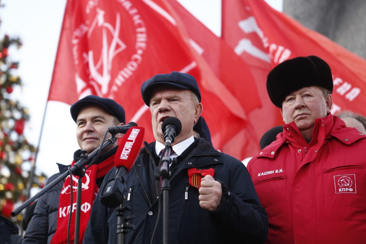 Геннадий Зюганов: «С Днем нашей великой, любимой, Красной непобедимой армии!»