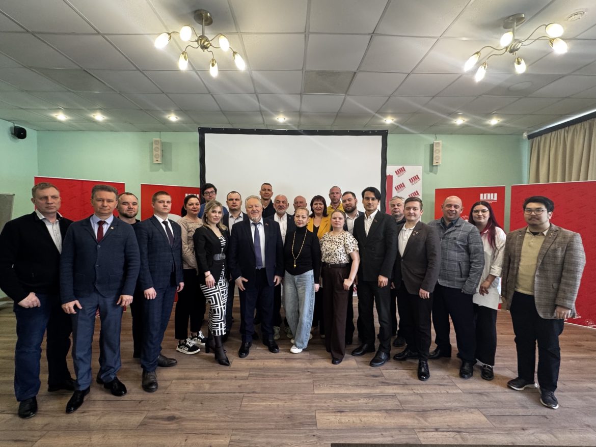 Дискуссии в ЦПУ при ЦК КПРФ: Как Компартия будет завоевывать молодёжь и бороться с «цифровым неврозом»