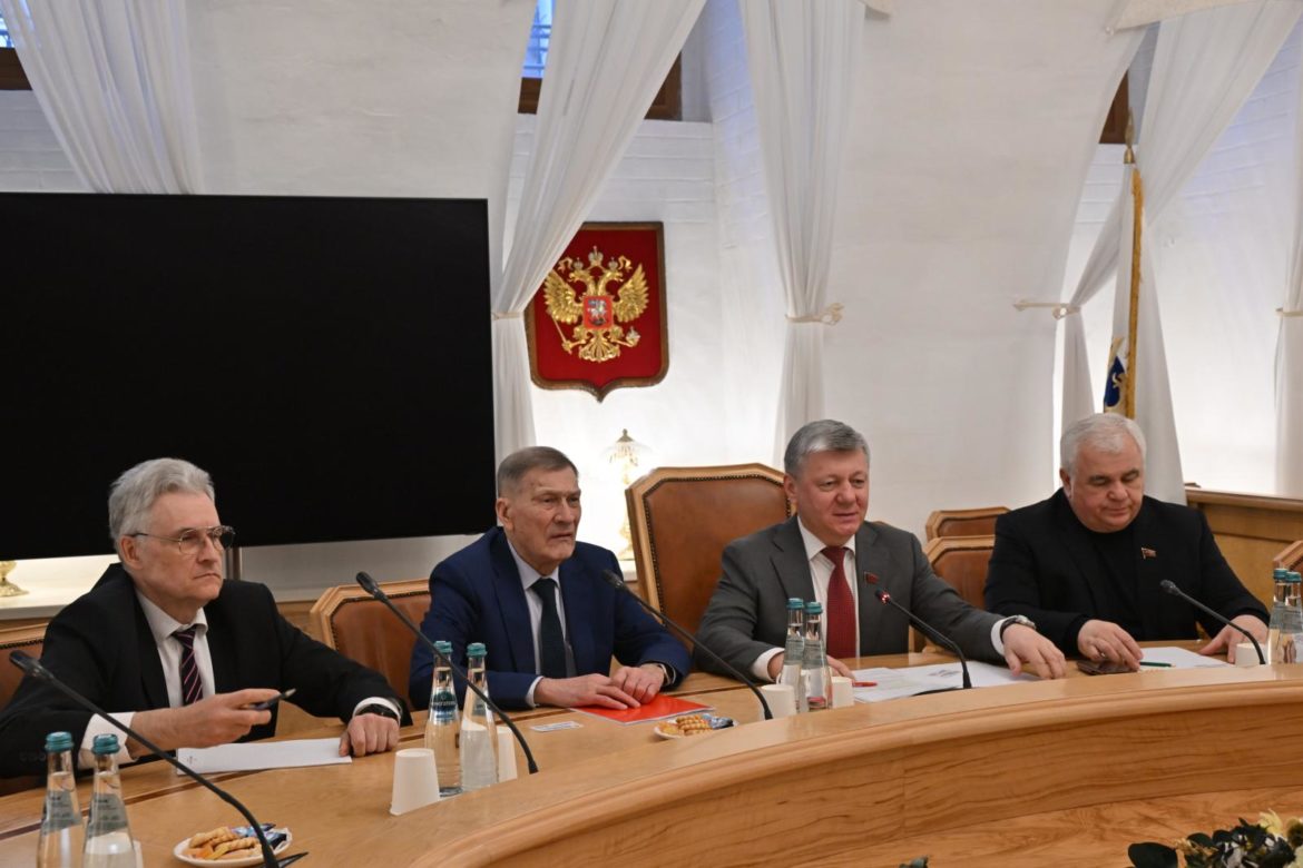 Дмитрий Новиков встретился в Москве с делегацией Демократической Социалистической Республики Шри-Ланка