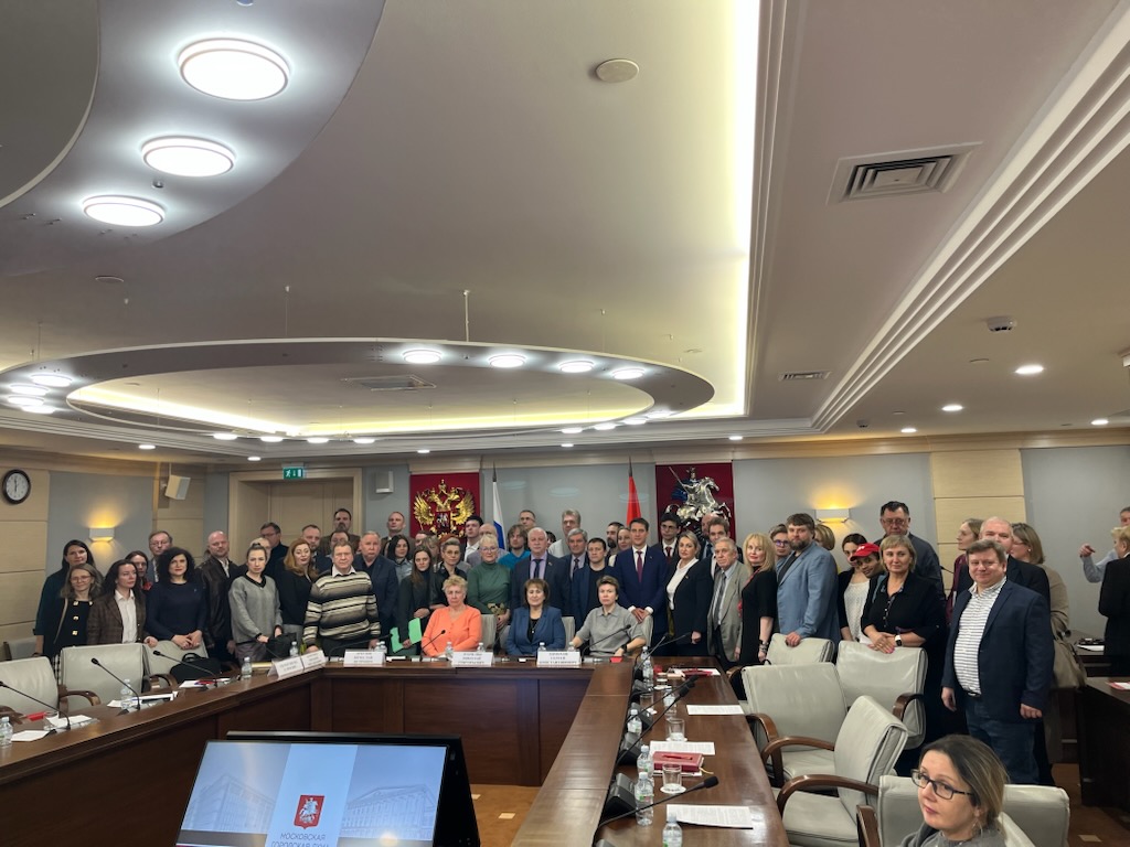 В Мосгордуме прошёл круглый стол по эксплуатации платных магистралей, парковок и безопасности дворов