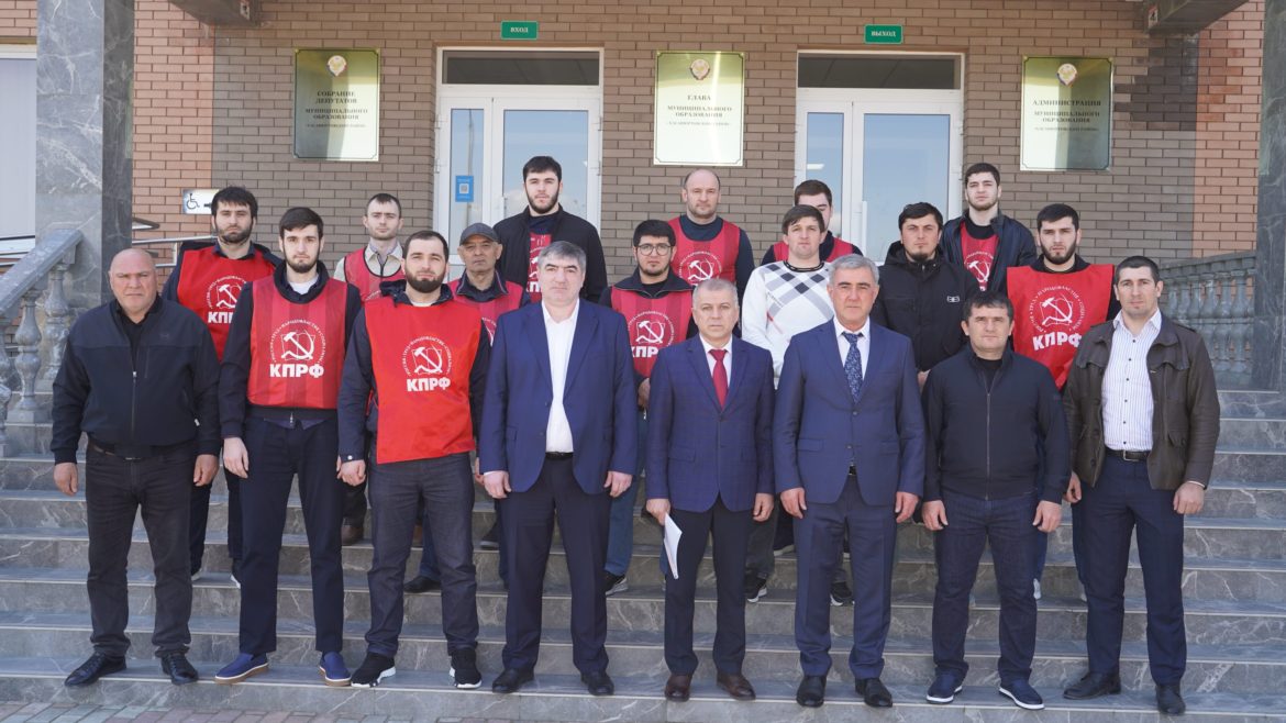 КПРФ продолжает оказывать помощь пострадавшим от наводнения