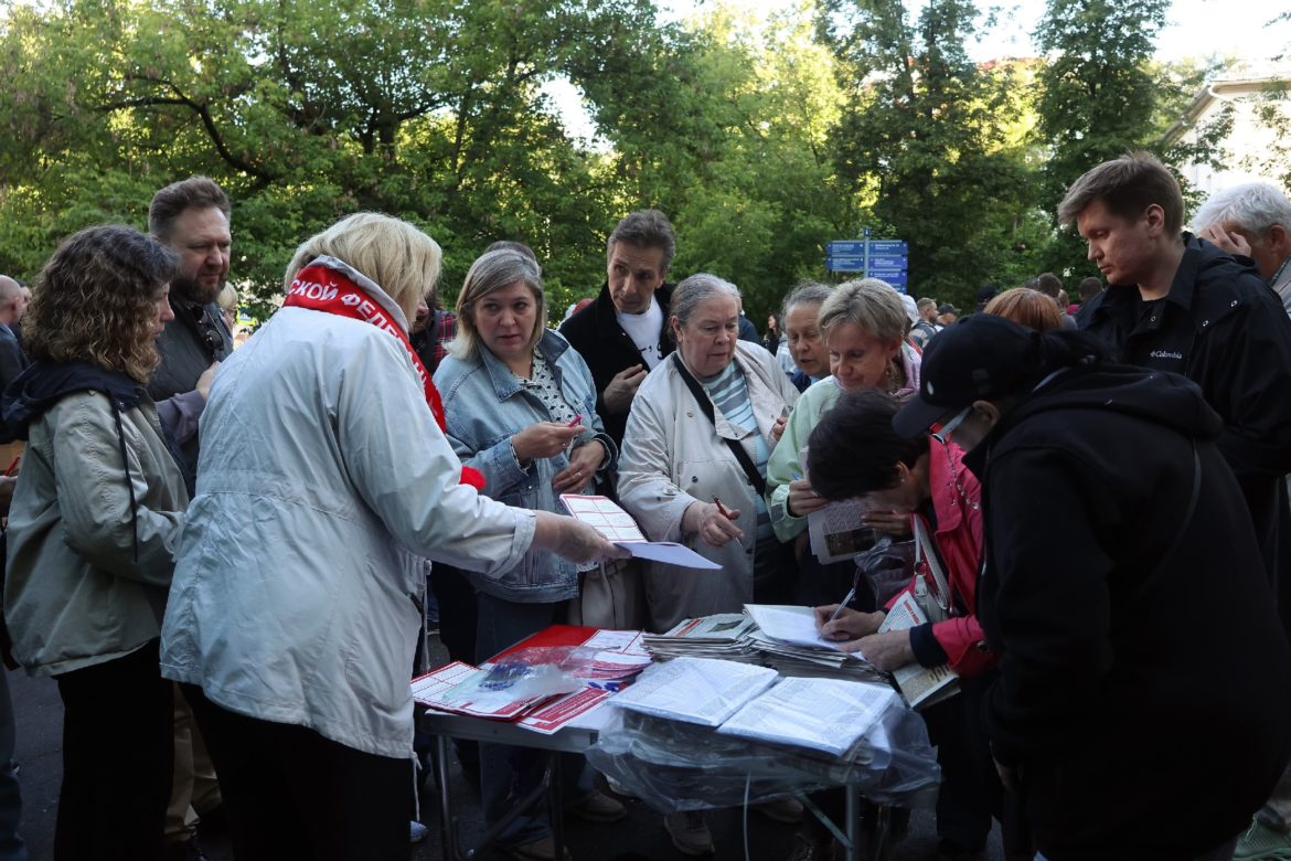 Московские коммунисты на Народном референдуме